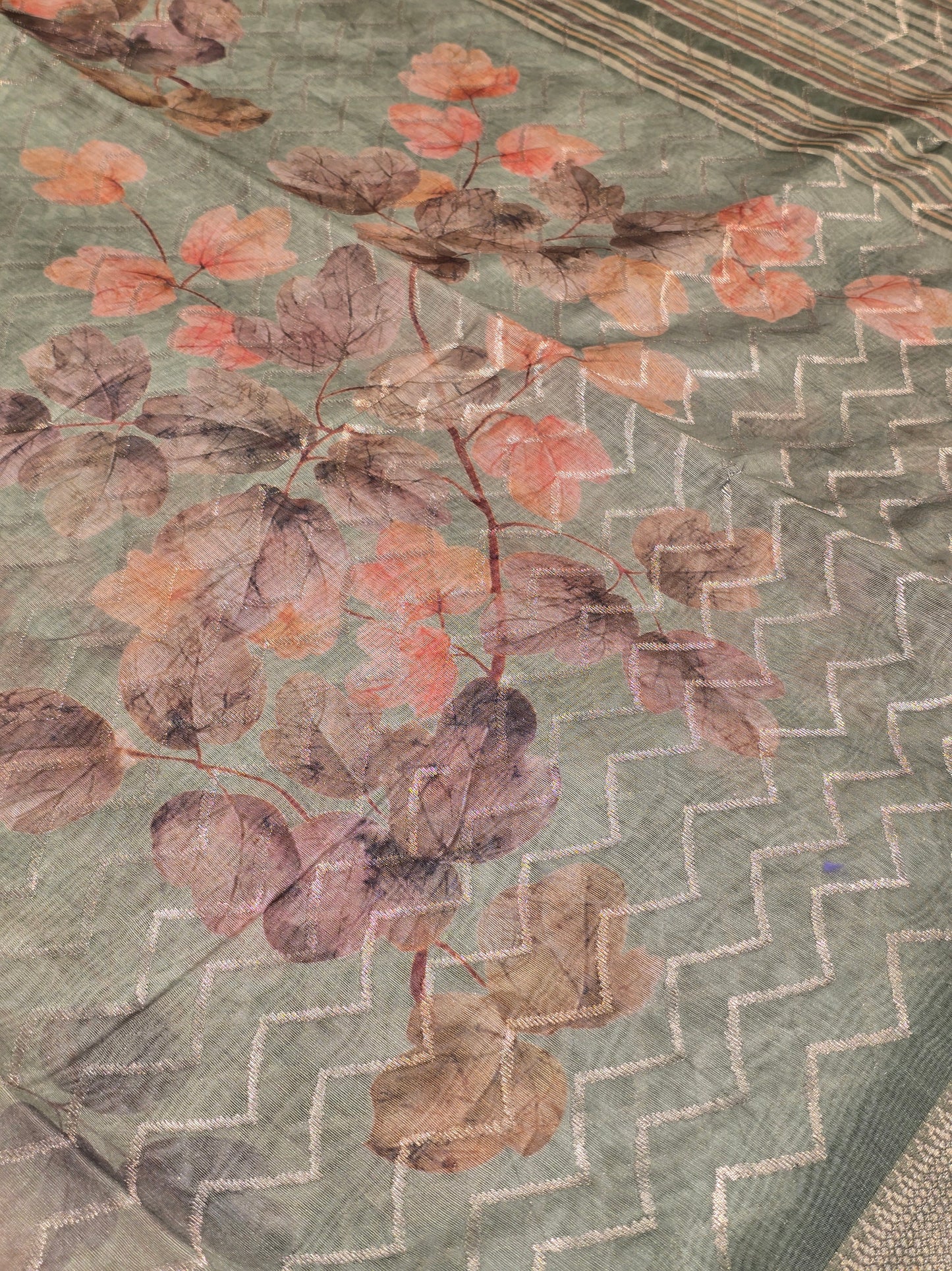 Cotton Lining Floral Printed Saree with Zigzag Horizontal Design | Soft Daily Wear Cotton Saree