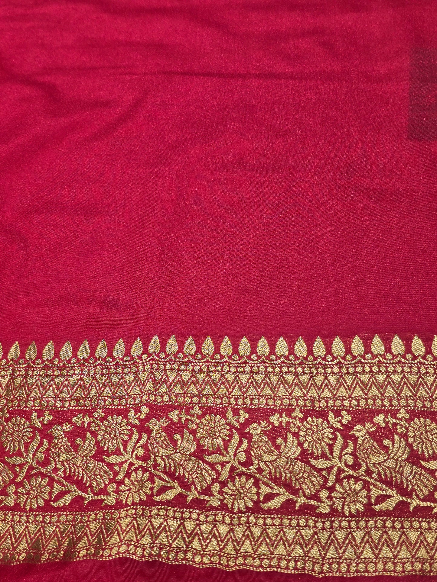 Semi Banarasi Floral Saree with Rich Design & Heavy Pallu – Festive Wear Collection
