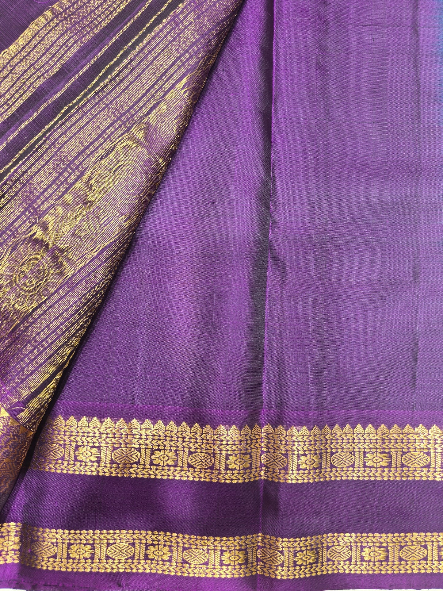 Pure Kanchipuram Silk Saree with Butta Design & Bentex Zari Border | Traditional Wedding & Festive Wear Saree