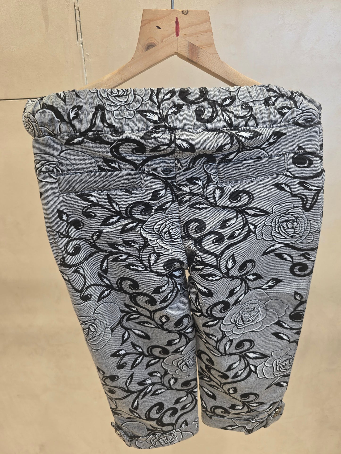 Girls Cotton Printed Capri Pant in Grey Base with Black and White Design and Elastic Waist for Summer Casual Wear