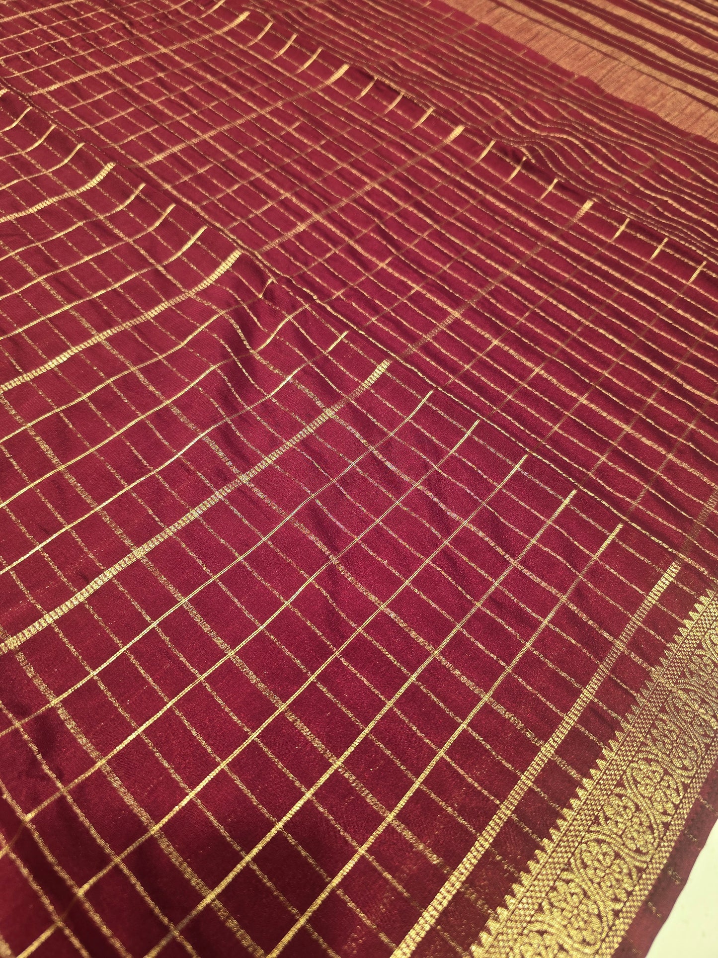 Semi Crepe Silk Saree with Checked Pattern, Small Traditional Border & Rich Pallu | Festive & Traditional Wear