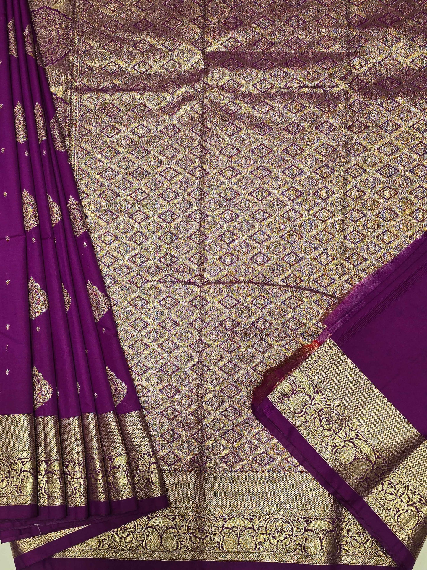 Semi kanjivaram silk saree with rich pallu