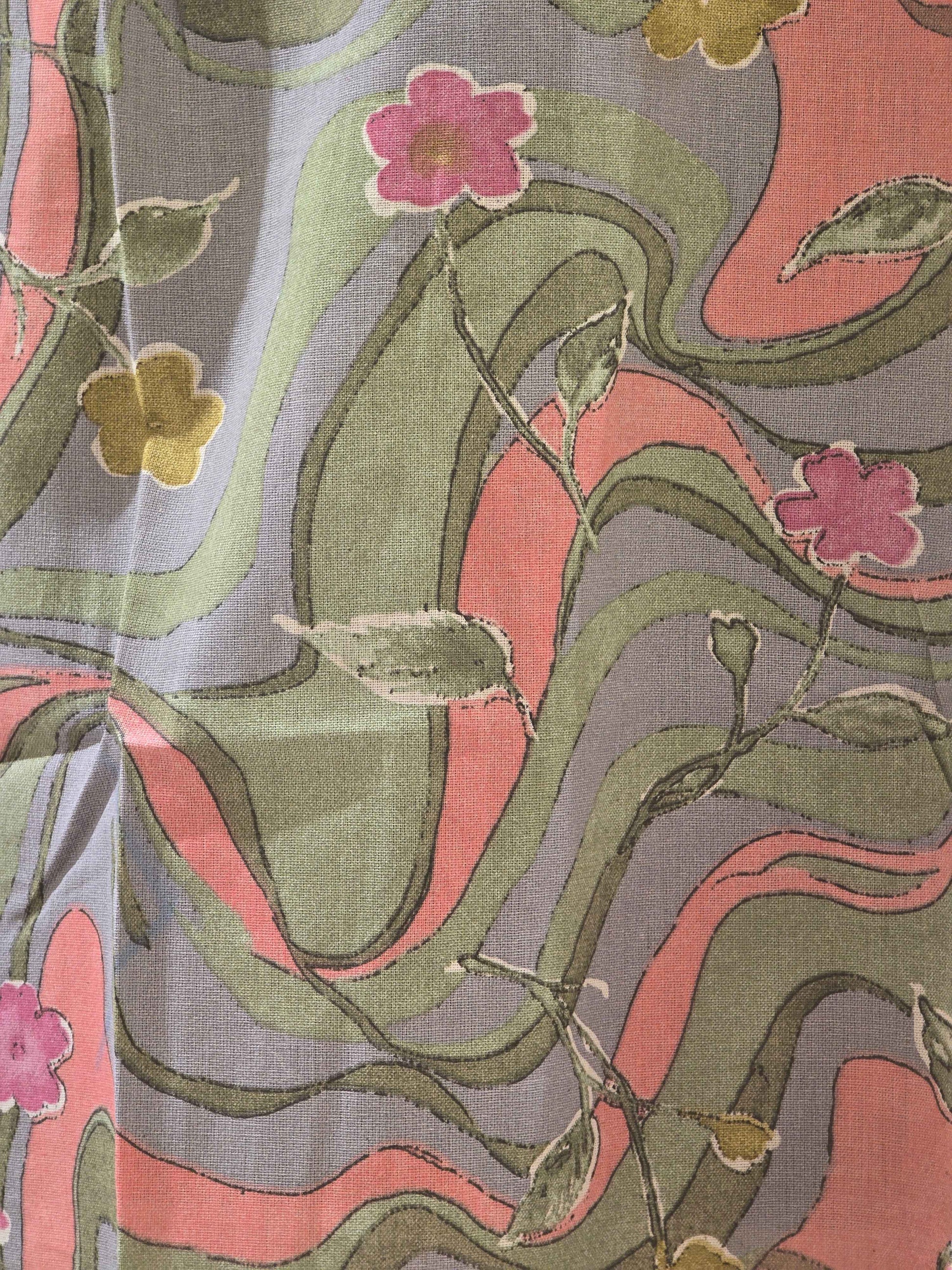 Printed Cotton material with v-neck and Elbow sleeves