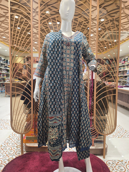 Teal Blue Cotton Anarkali Kurti Set for Women with All-Over Small Rose Print, V-Neck and Three-Quarter Sleeves