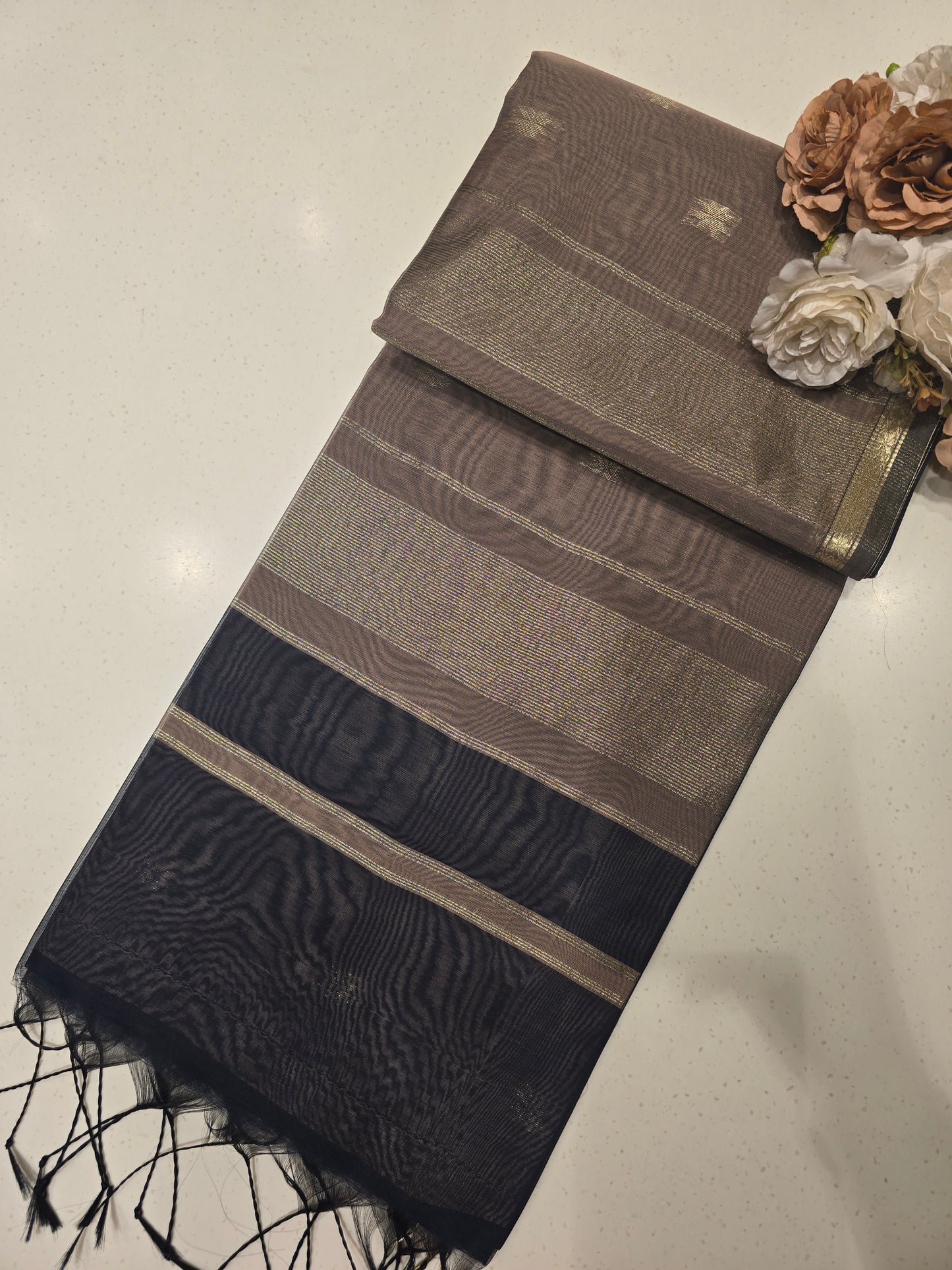 Maheshwari Cotton Silk Saree with Zari Border & Butta Design | Lightweight Festive & Daily Wear Saree for Women