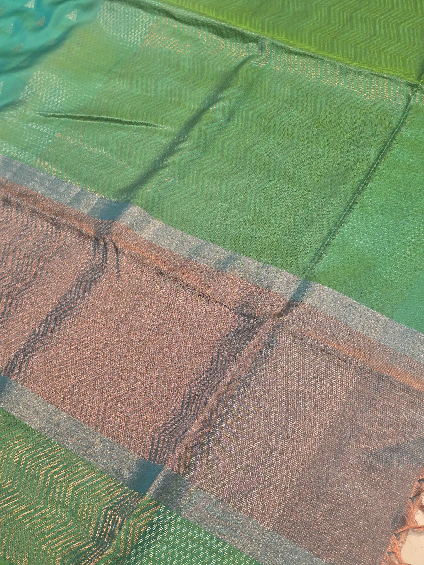 Pure handloom softsilk with Tissue border and rich pallu