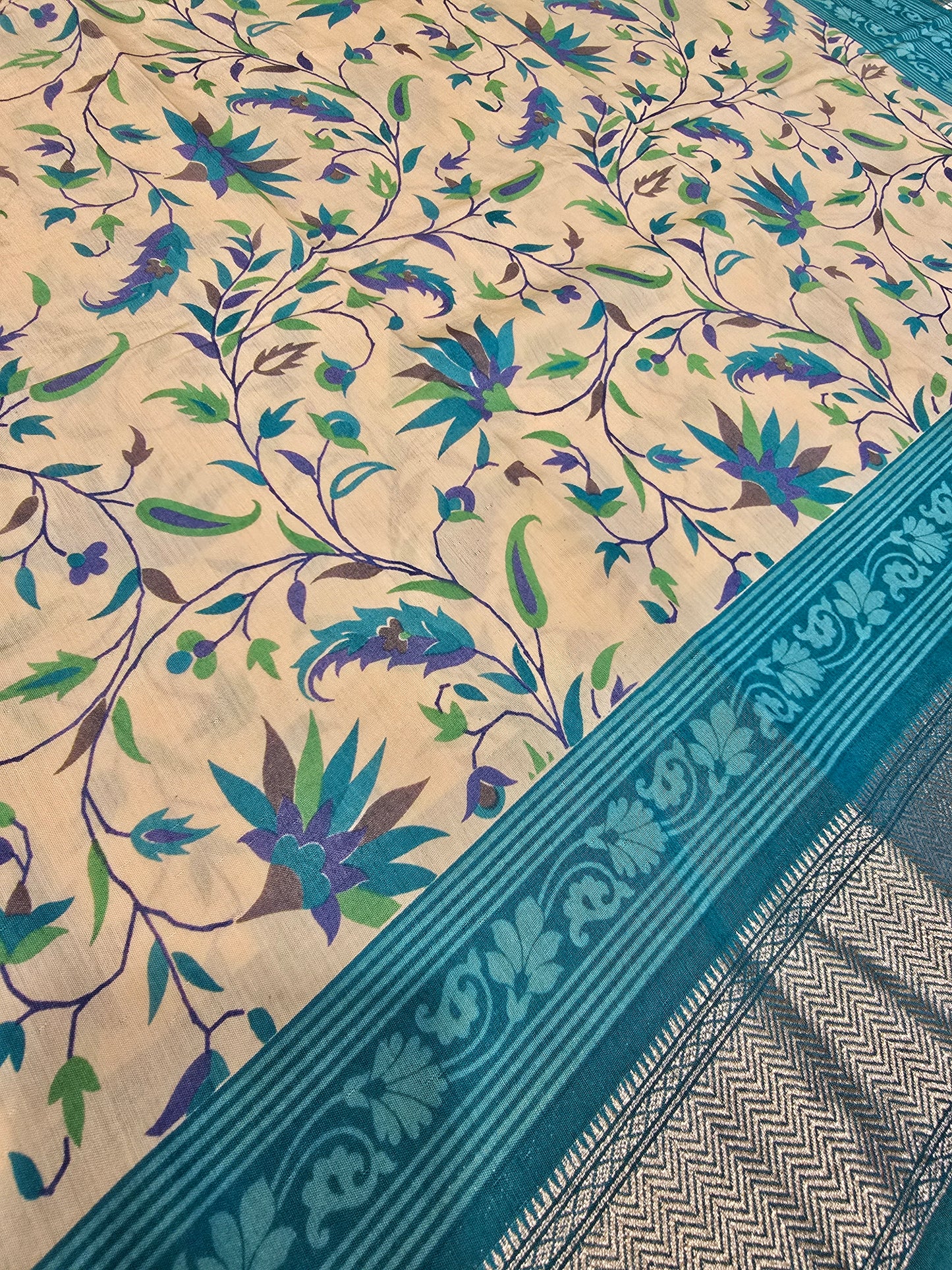 Soft Printed Cotton Saree with Gatti Border | Lightweight Festive & Daily Wear Saree