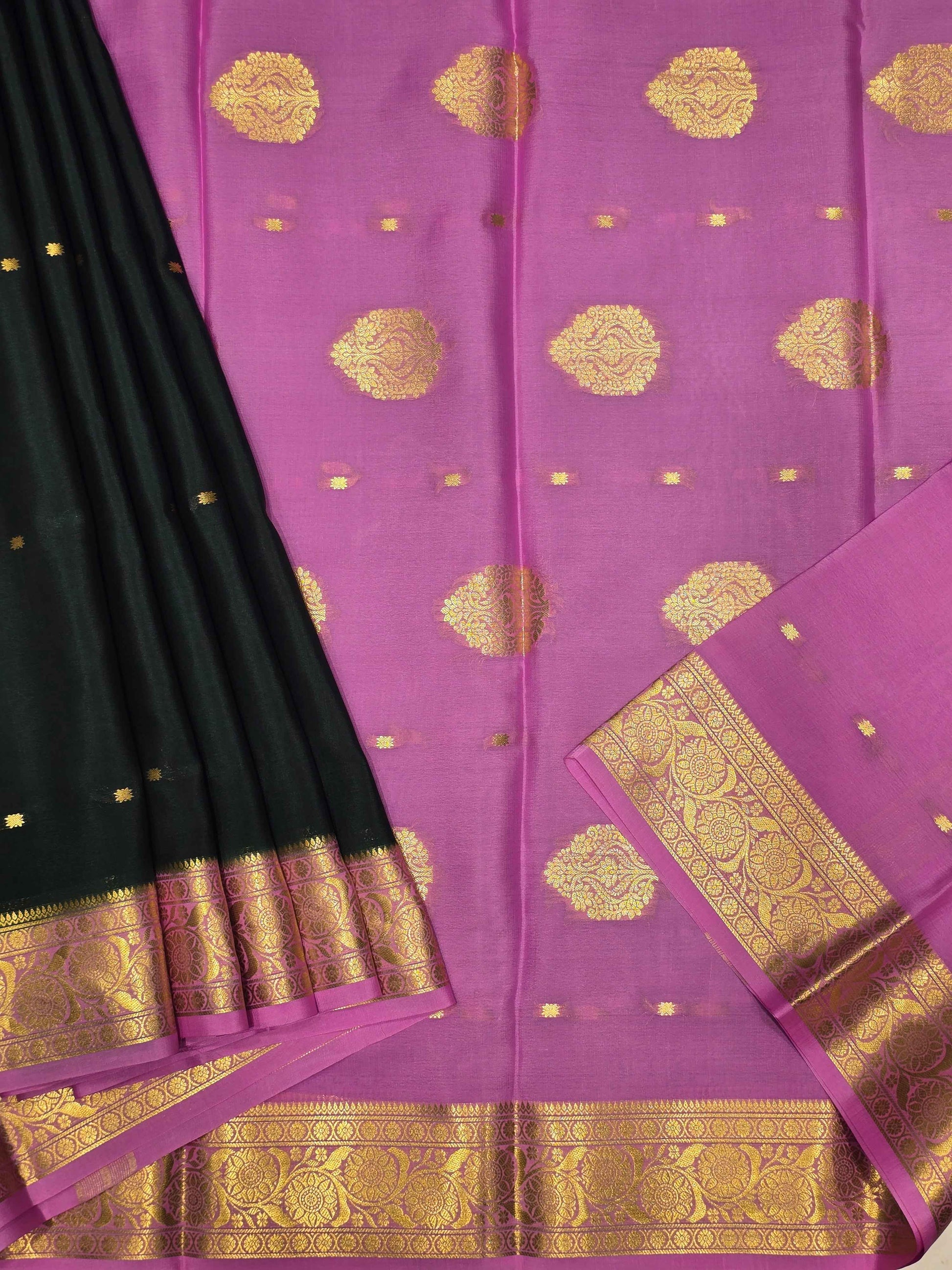 Women Pure Mysore Crepe Silk Saree with Butta Pallu