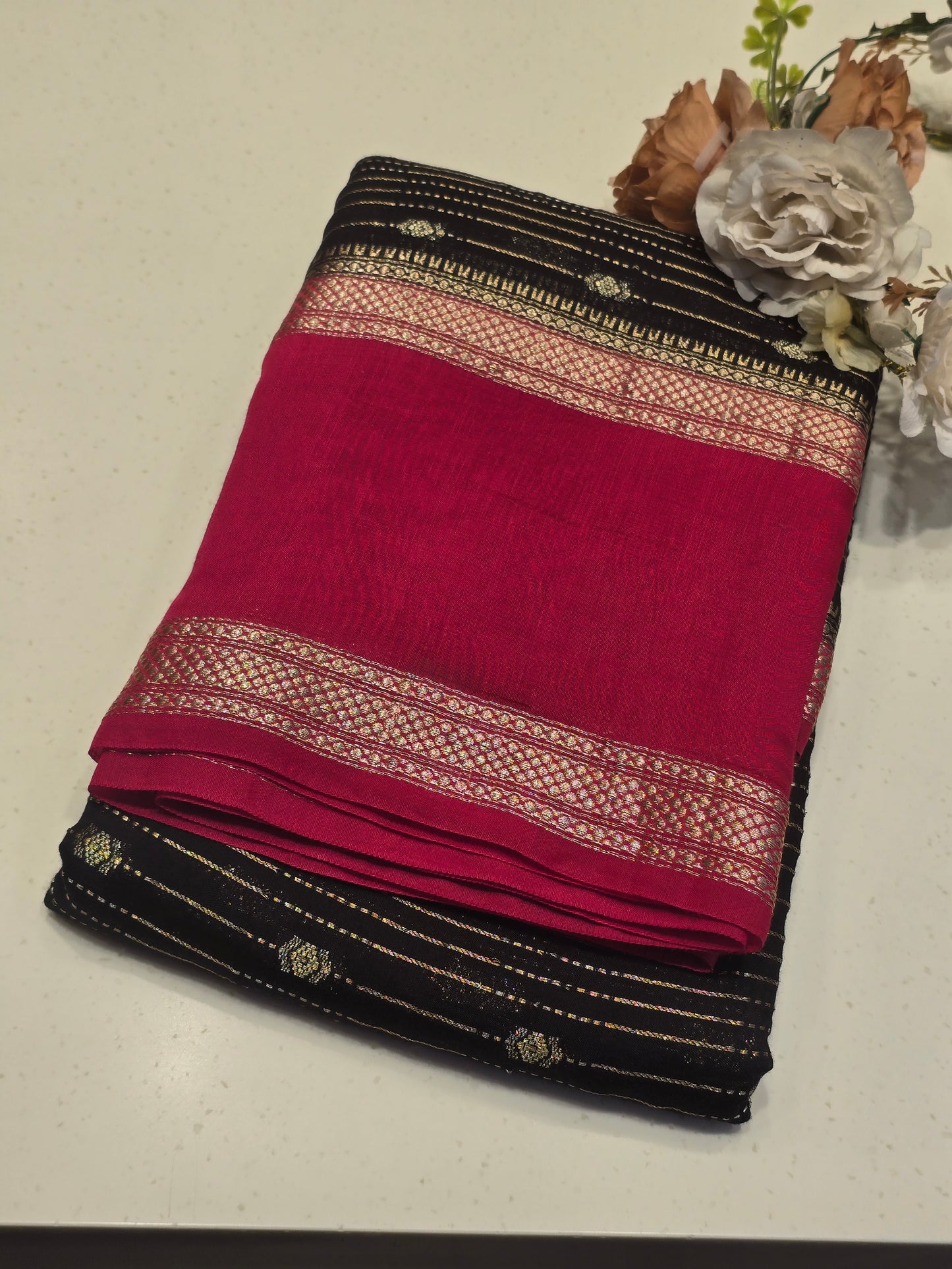 Mushroom silk horizontal lines with small motif across the boyf and bentex border