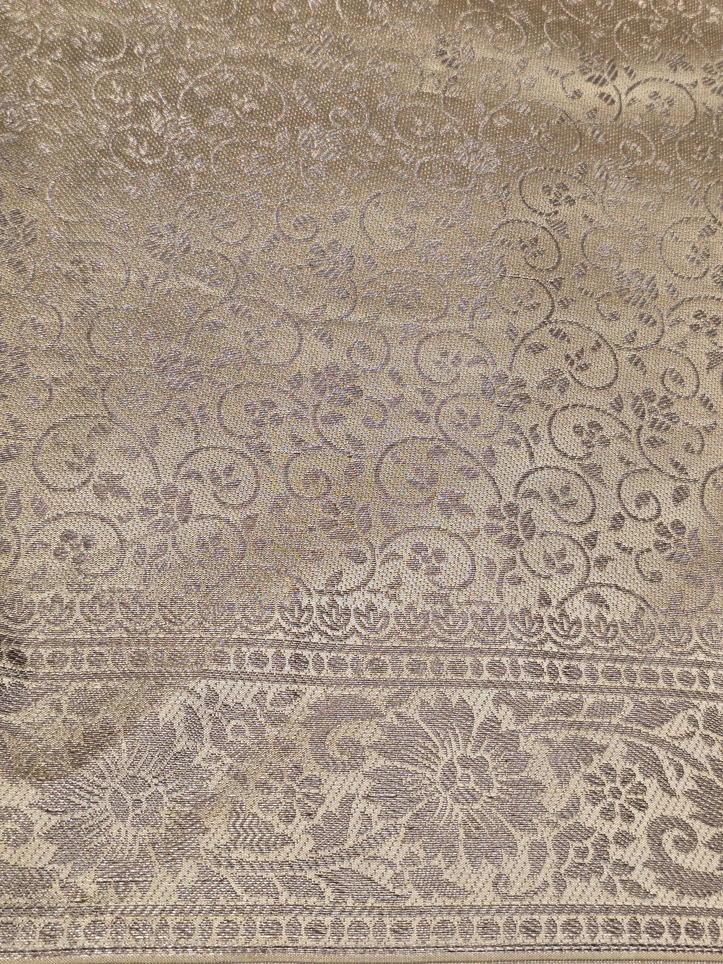 Dolla silk with zari motif and digital print , Traditional border