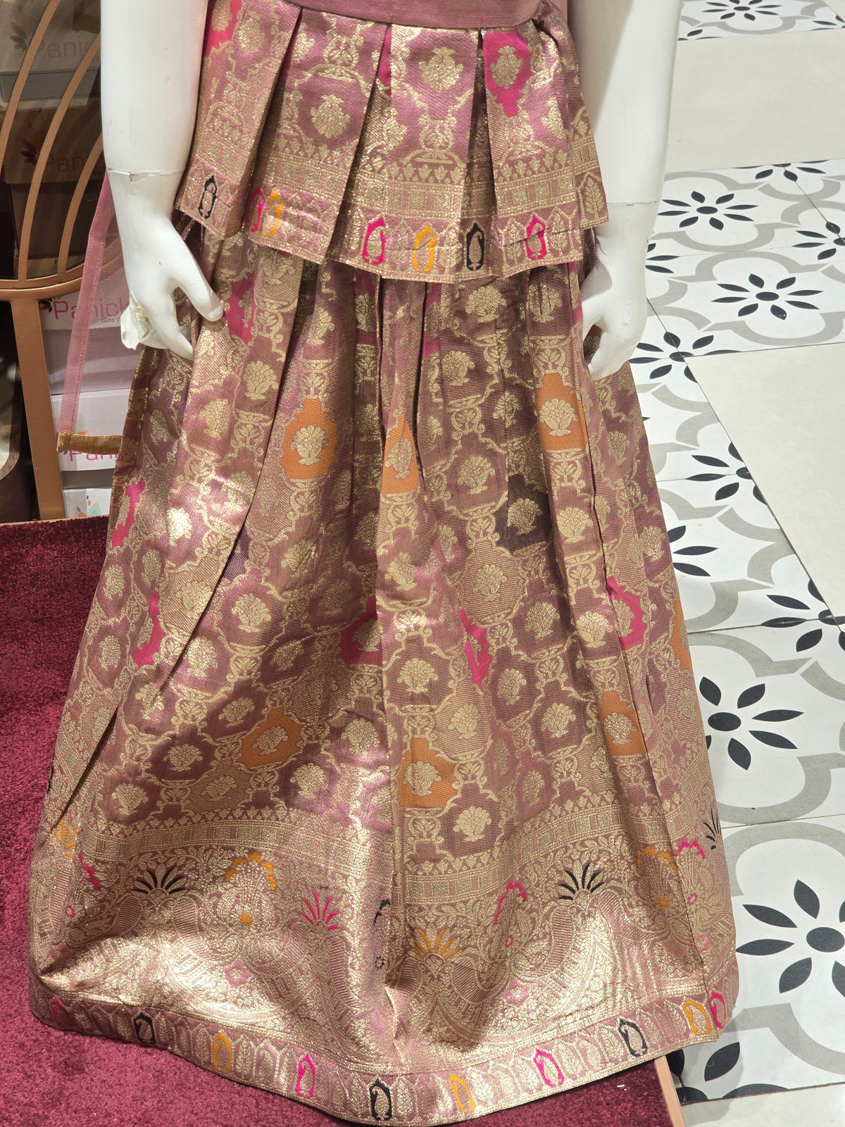 traditional girls' ethnic set,