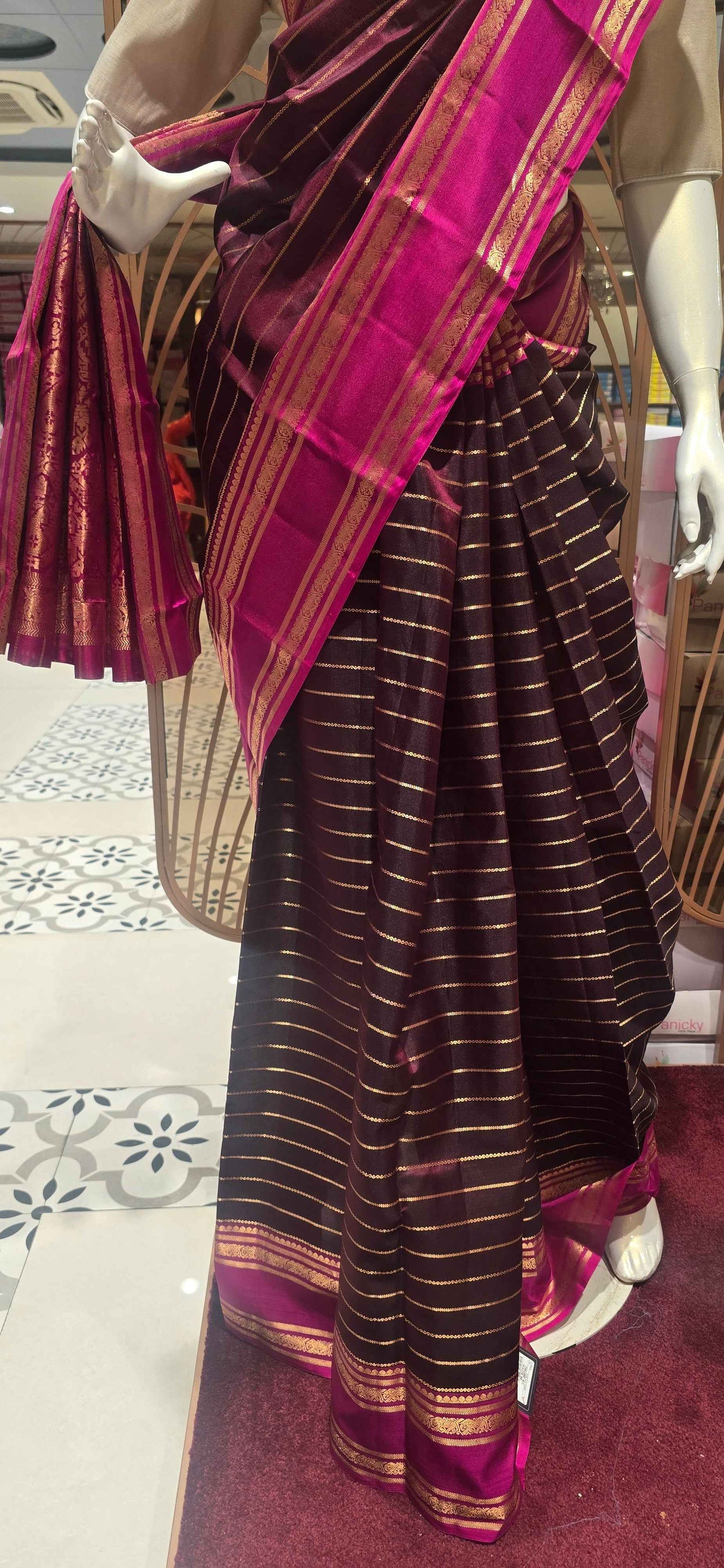 Pure Kanjivaram silk saree with pentex border and rich pallu