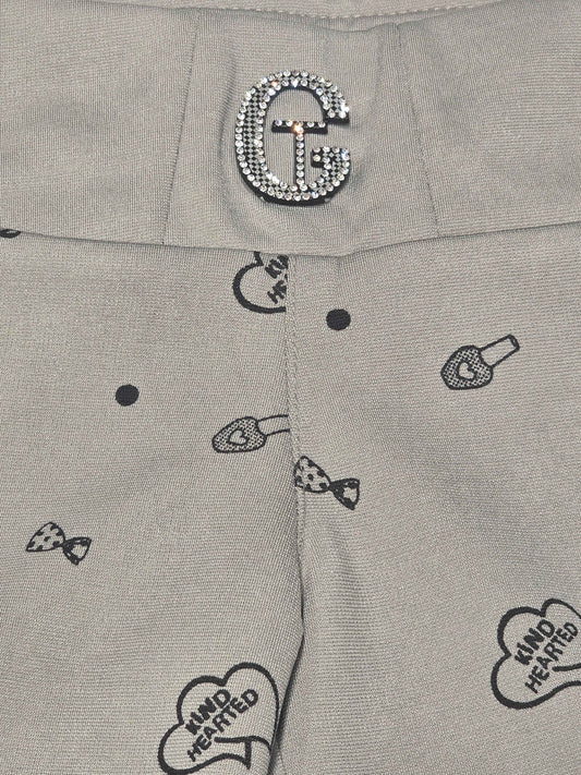 Stretchable material gray colour capri pant for girl