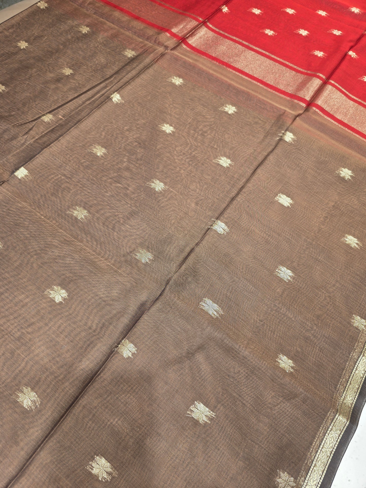 Maheshwari Cotton Silk Saree with Zari Border & Butta Design | Lightweight Festive & Daily Wear Saree for Women