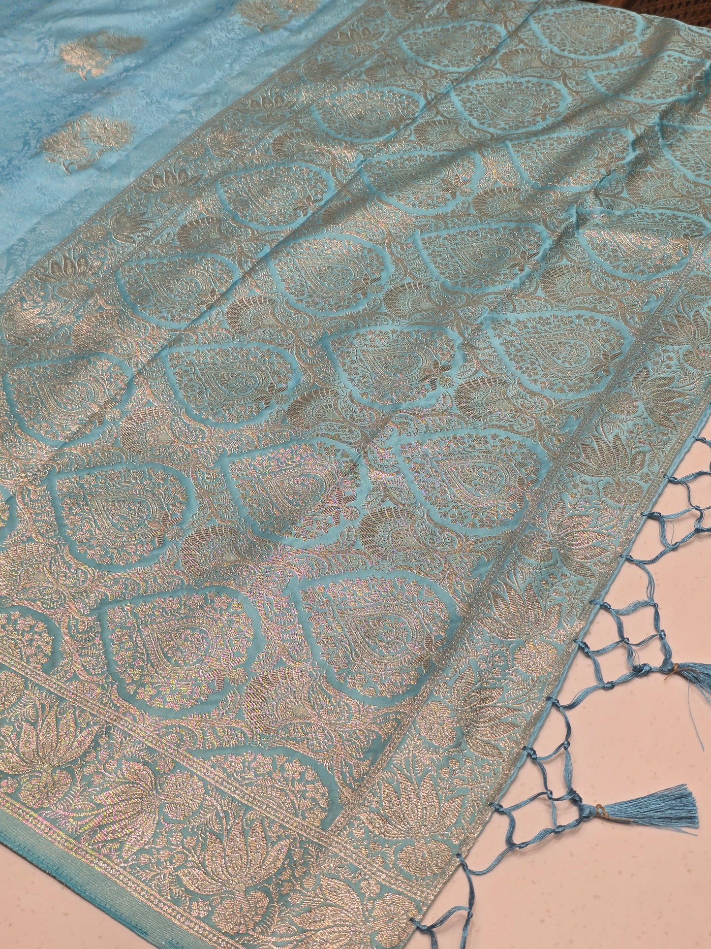 Banarasi Saree with Thread Embroidery, Rich Pallu & Fancy Border | Festive & Party Wear