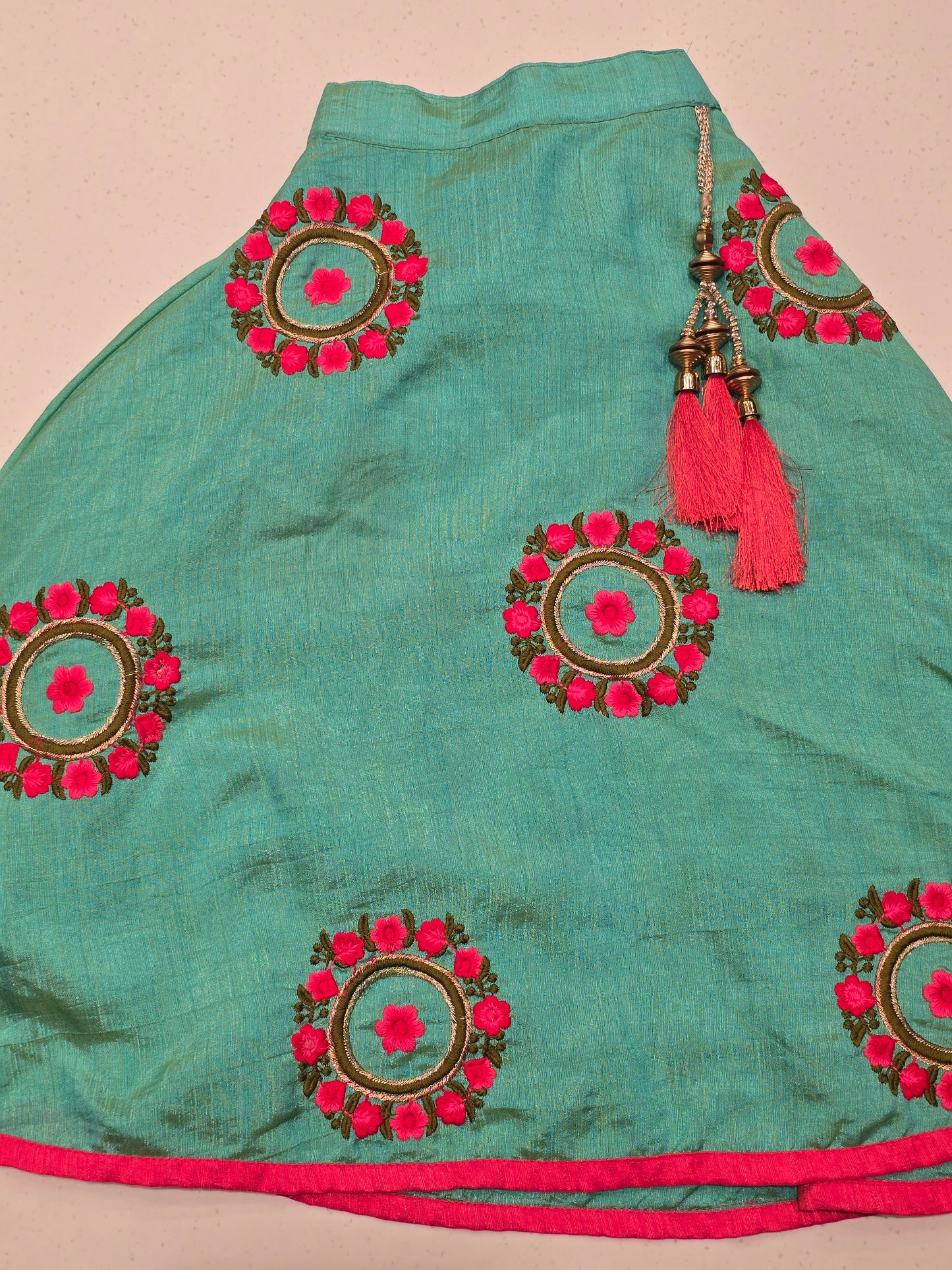 traditional Indian kids' lehenga choli set,