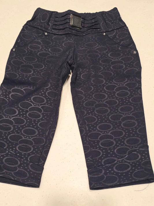 Stretchable material dark blue colour capri for girl