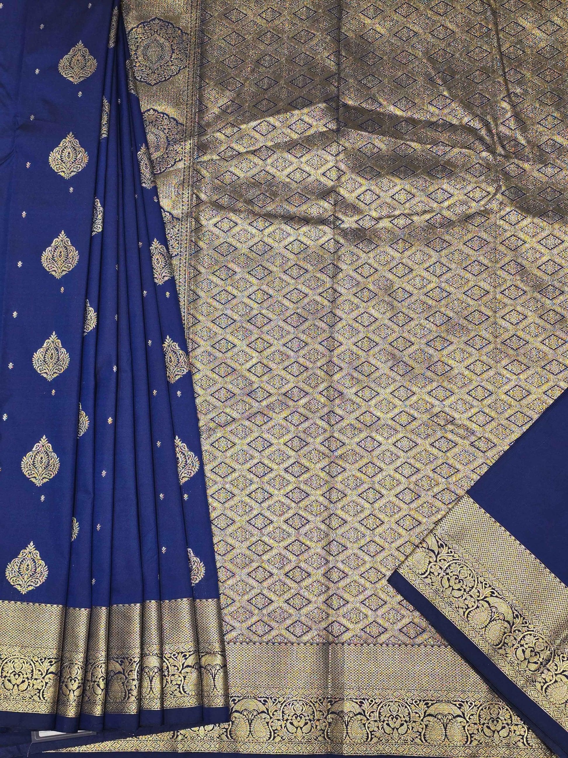 Semi kanjivaram silk saree with rich pallu