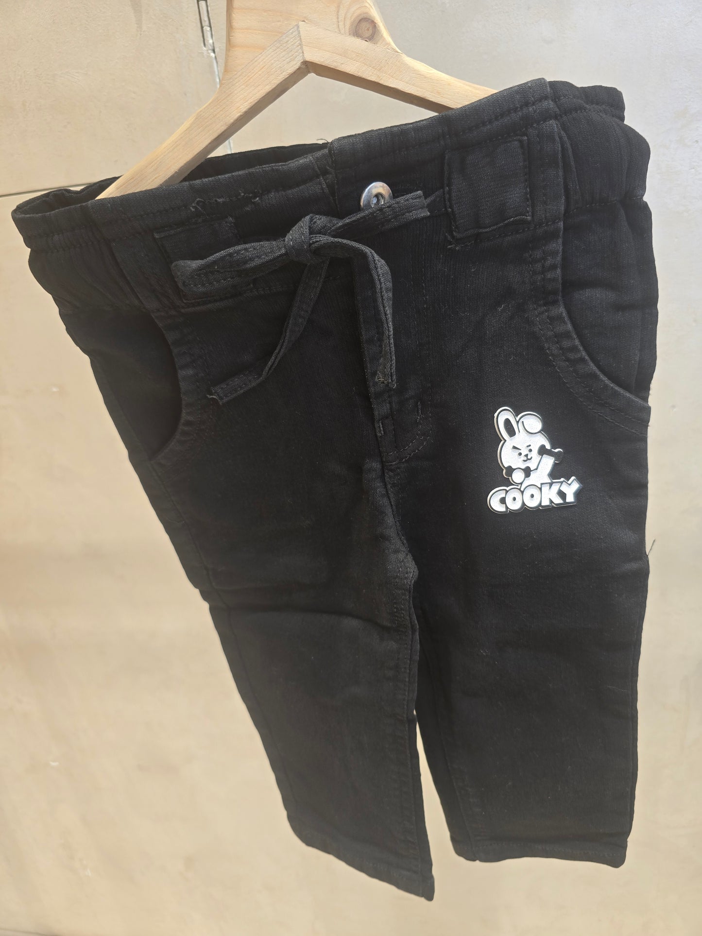 Girls Denim Cotton Lycra Capri Pant in Black with Rubber Print Detail and Tie Waist for Summer Casual Wear