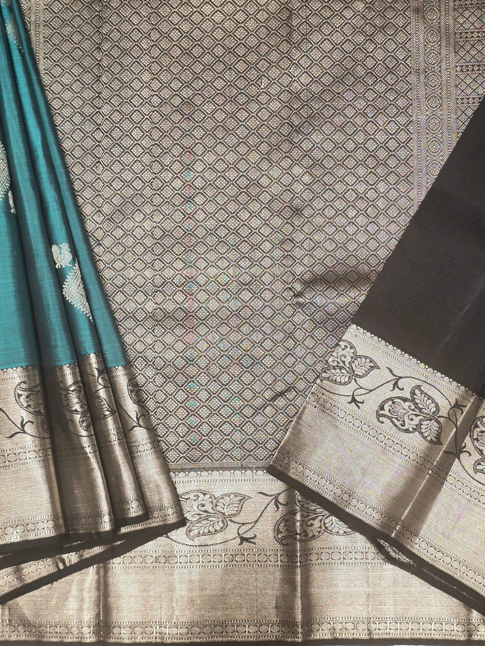 Pure handloom kanjivaram silk saree with fancy motifs and designer border