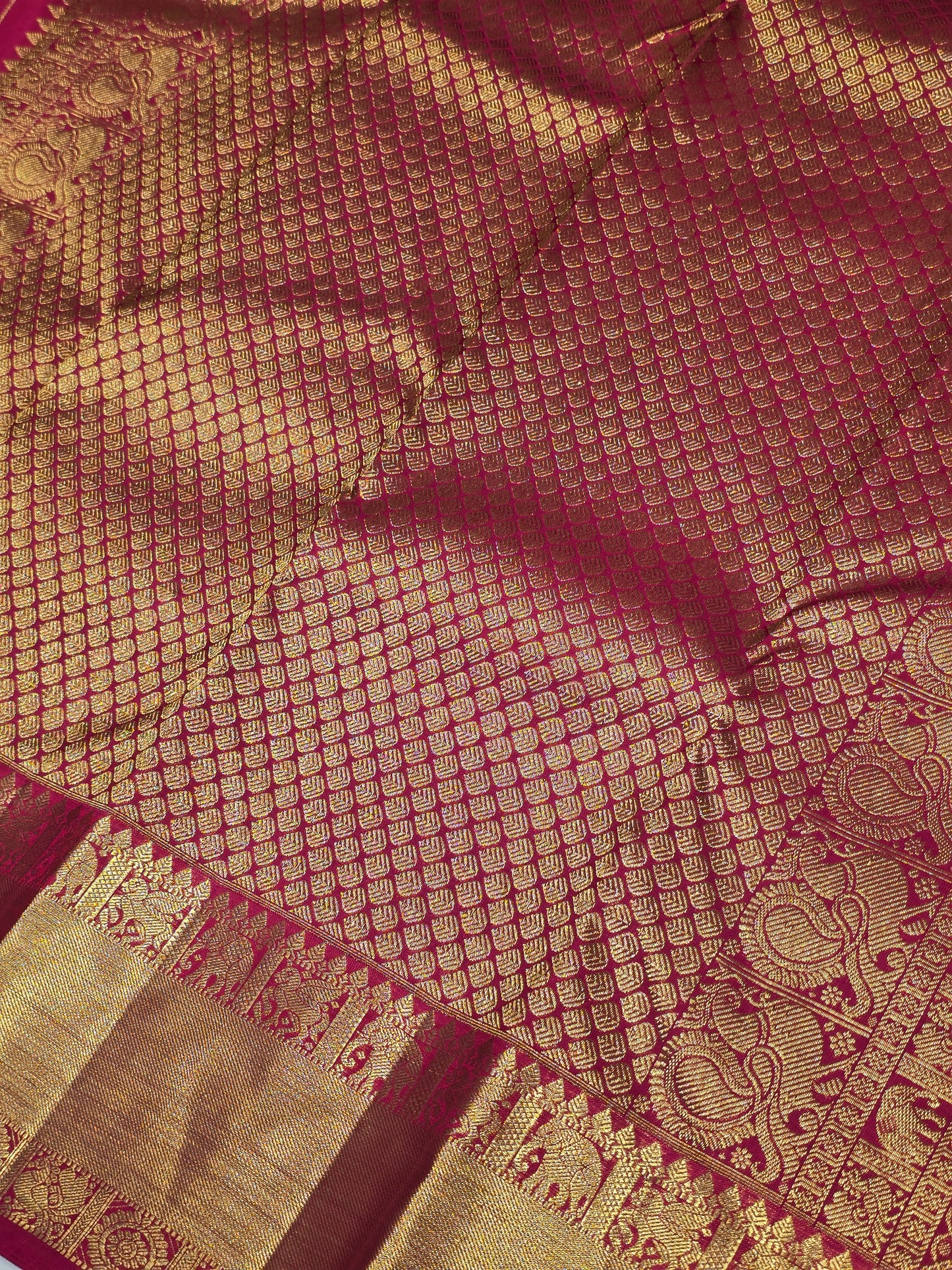 Pure Kanchee Handloom Silk Saree with Micro Horizontal Pattern, Traditional Zari Border & Rich Bottle Green / Reddish Pink Blouse | Wedding & Festive Wear