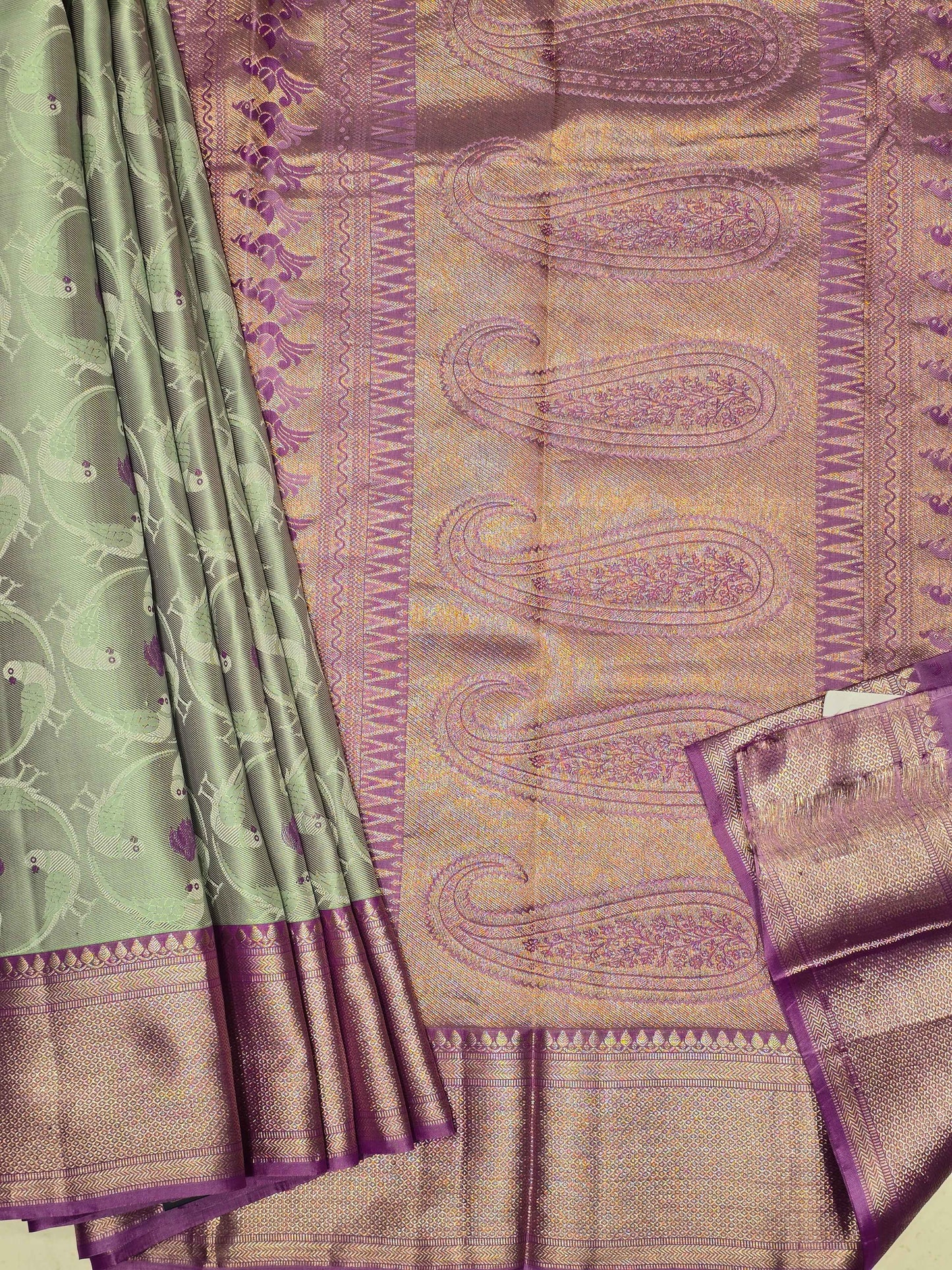 Pure handloom kanjivaram silk with designer saree with gatti border