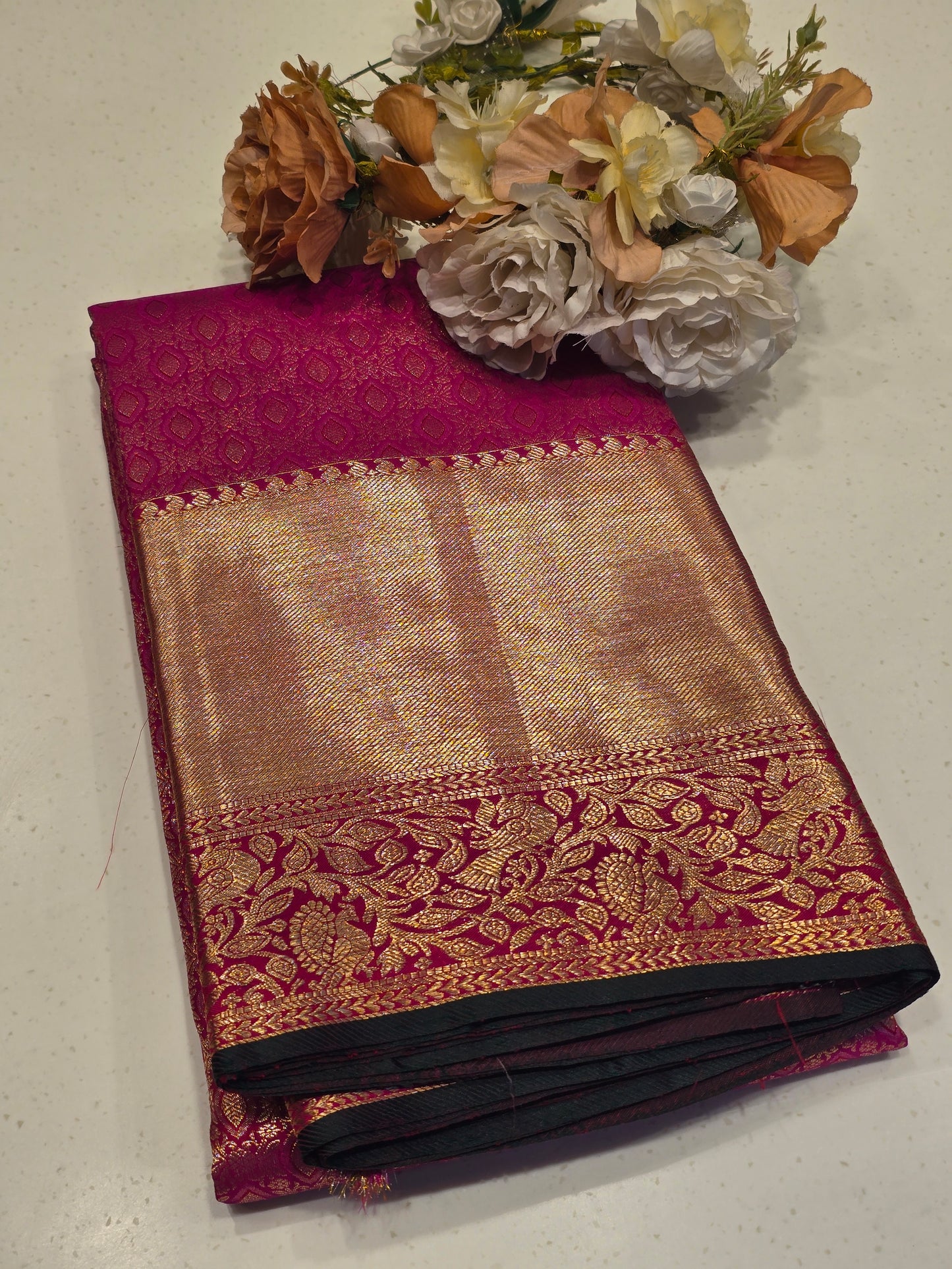 Pure Kanjivaram Brocade Silk Saree with Traditional Leaf Motifs, Rich Zari Pallu & Long Heritage Border – Wedding Wear