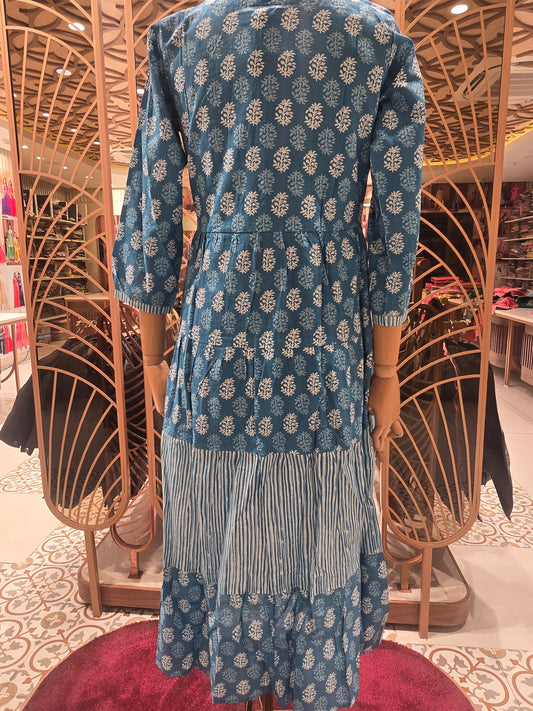 Women Blue Cotton Floral Anarkali Kurti