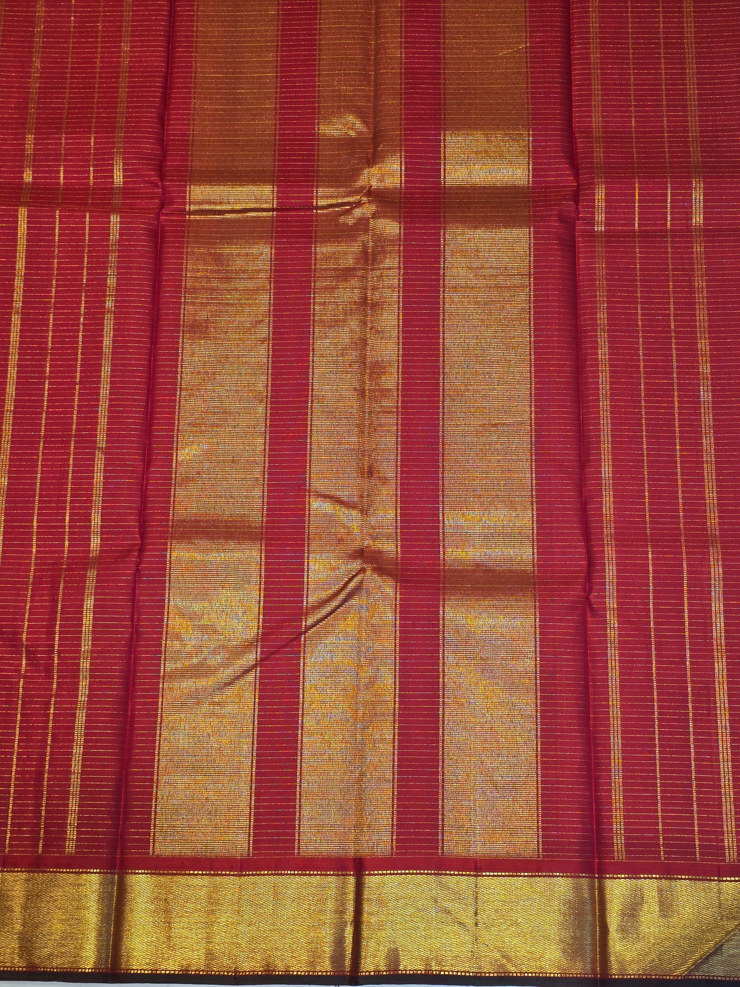Women Red Pure Harni Silk Saree with Micro Checked Pattern