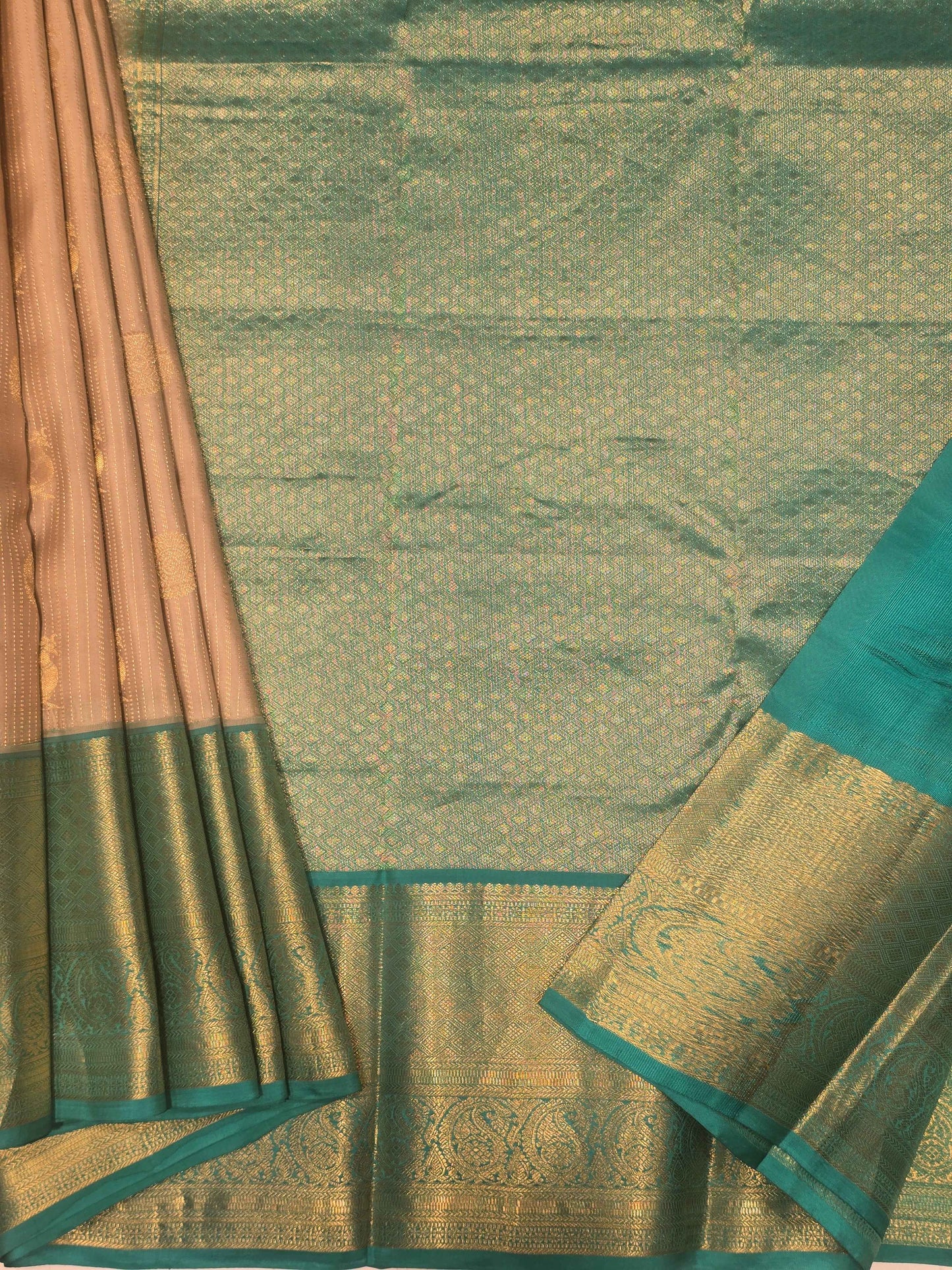 Pure handloom cream with ramagreen Kanjivaram silk saree