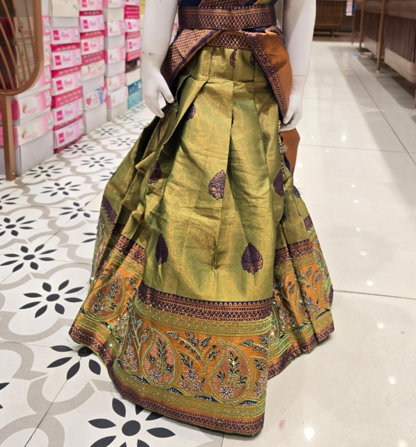Traditional South Indian Kids Half Saree (Pattu Pavadai Dhavani or Langa Voni)